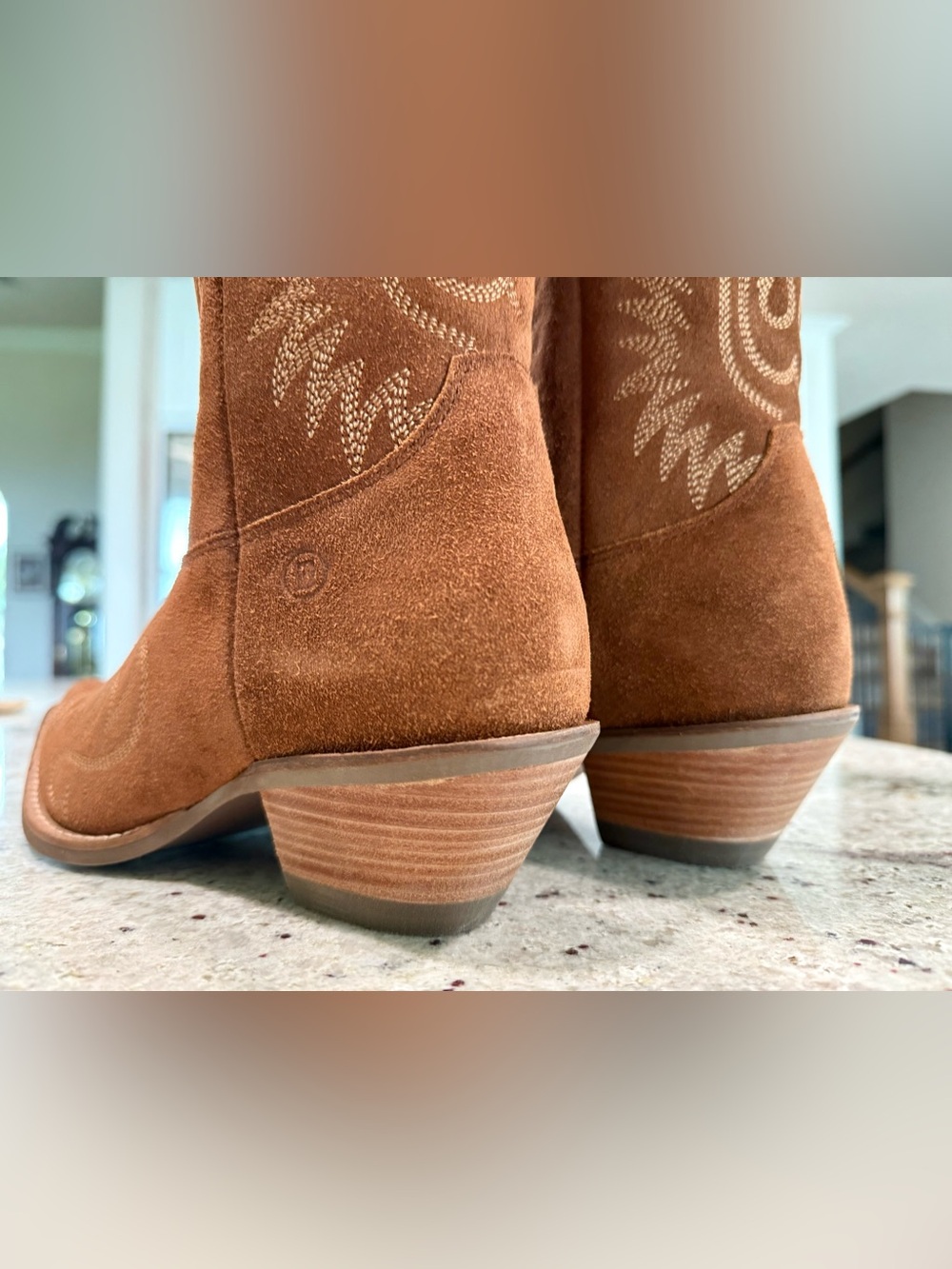STUNNING Dingo Suede Cowboy Boots "NWT" - Picture 9 of 14